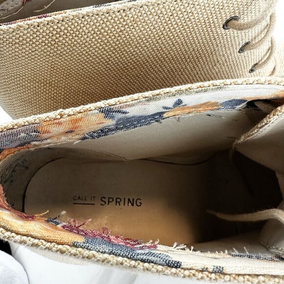 Call it Spring Oatmeal Tan Fabric 4" Chunky Heel Booties Lace up Women's Sz 10 - Picture 8 of 11